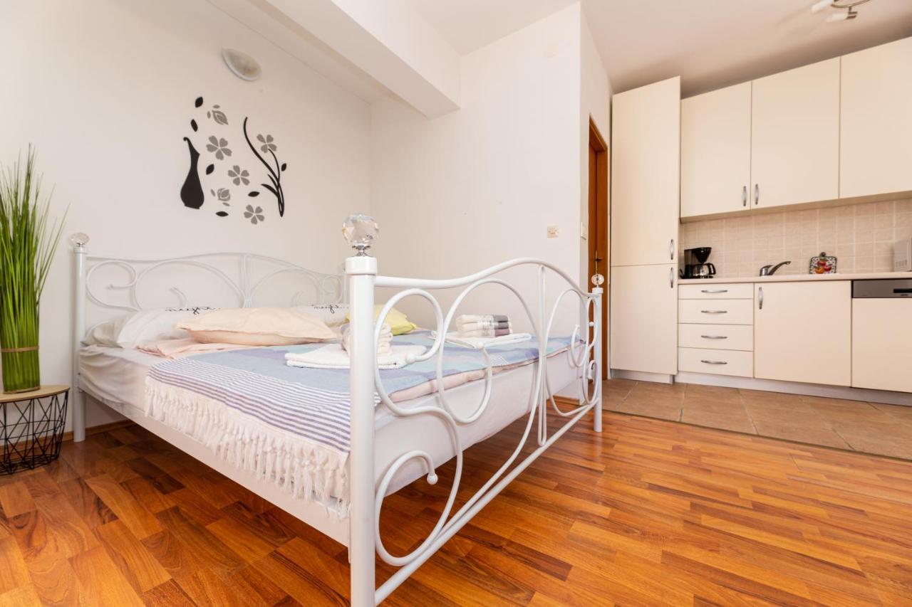 Malinsummer Apartments Malinska Extérieur photo